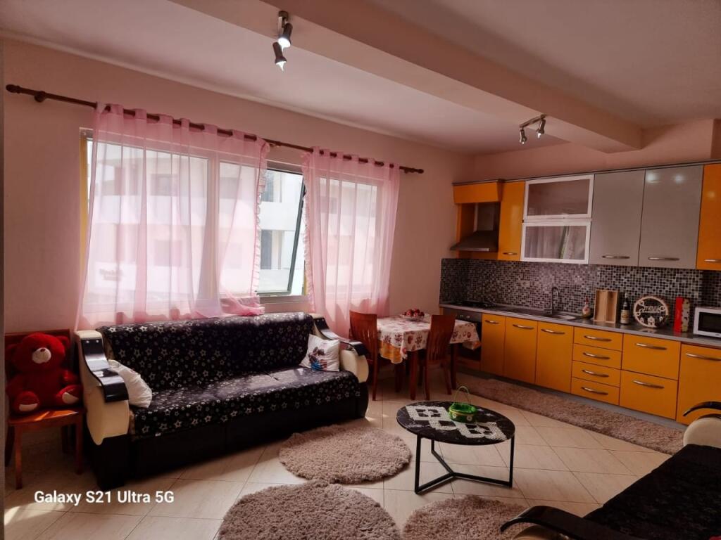 Jepet Apartament Me Qera , Ne Vlore