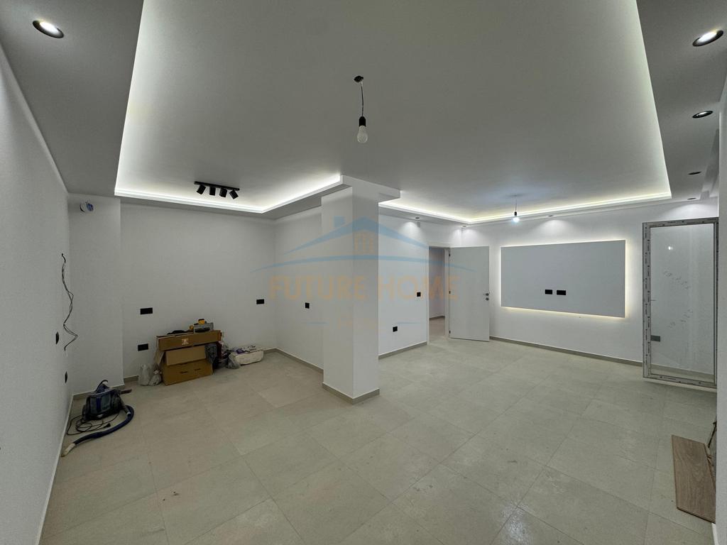 Shitet , Apartament 2+1, Fresk, Tirane.