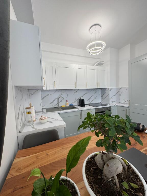Appartamento 2+1 in vendita, Univers City, 400 euro