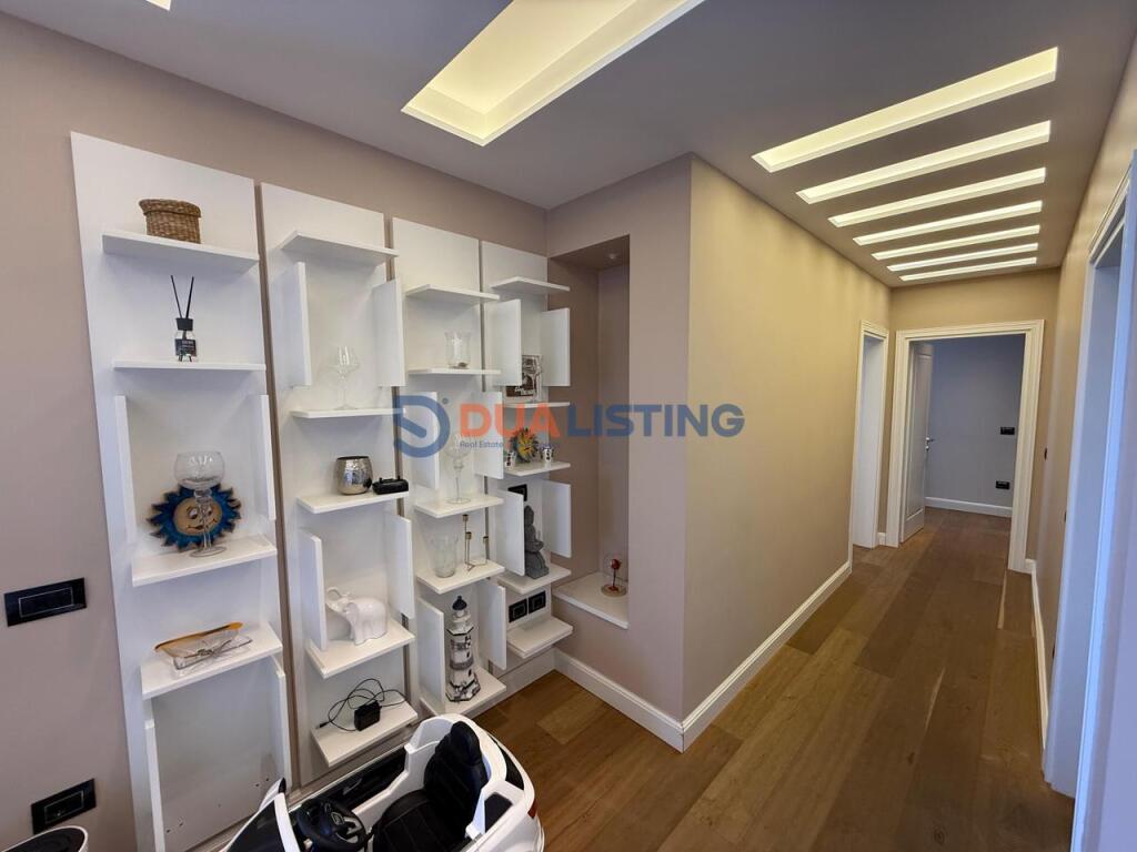 Apartment 2+1 for sale with veranda and sea view at Marina Bay, Vlore