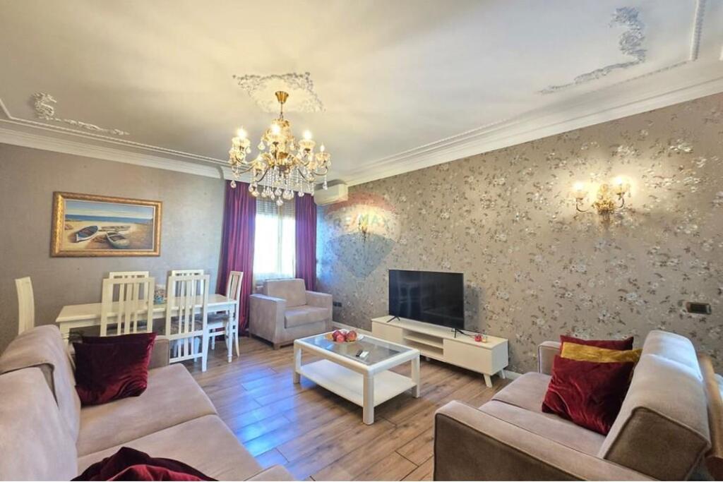 2+1 Apartment for sale in Bllok !