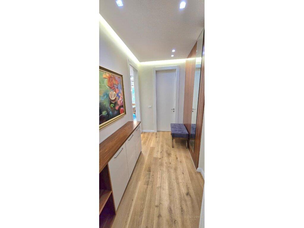 Vendesi in vendita Appartamento 2+1+2 con 3 Balconi + Parcheggio | Lago Secco