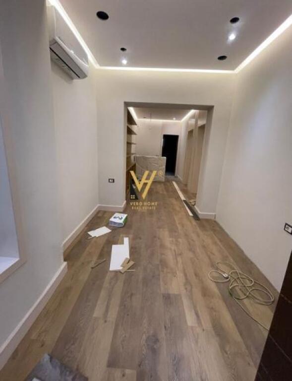 JEPET DYQAN 70 M2 ME QIRA TE KOMUNA E PARISIT 1.500 EURO