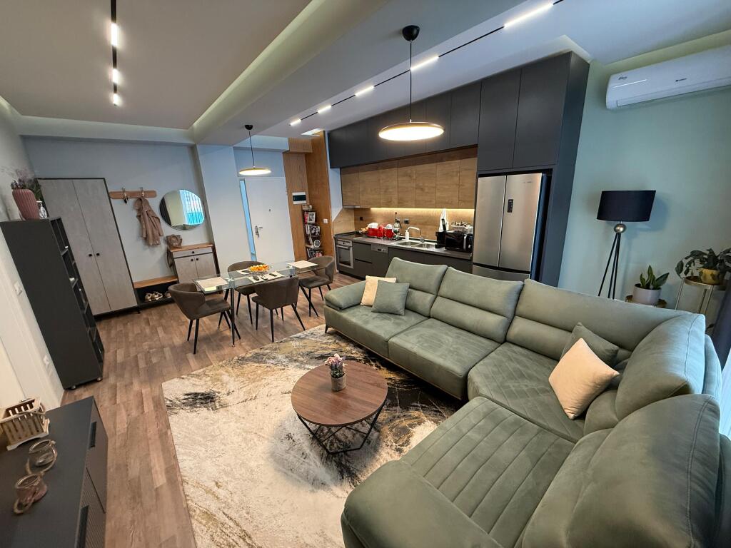 Shitet Apartament 1+1 tek Magalem 21, Ali Demi !!