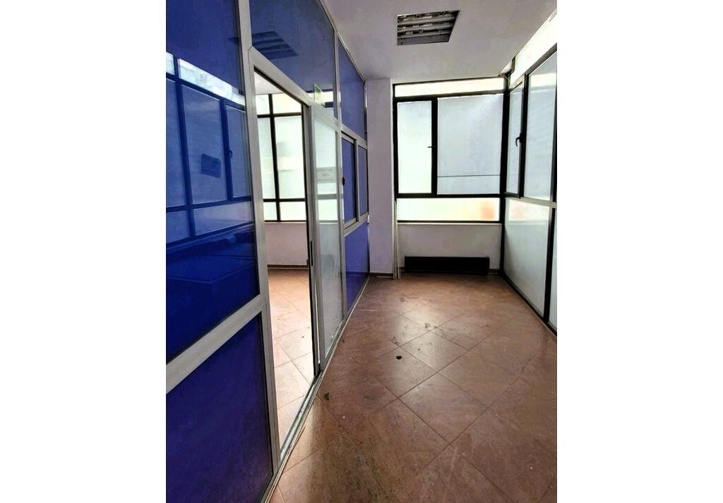Zyre me qera 90 m² te ish Ekspozita!