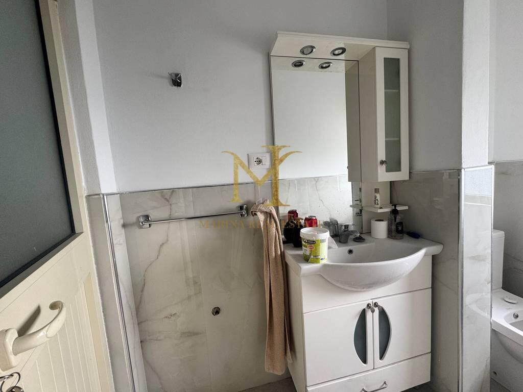 Shitet Apartament 3+1+2, Durres, zona Rrota e Kuqe – Pamje nga Deti!!