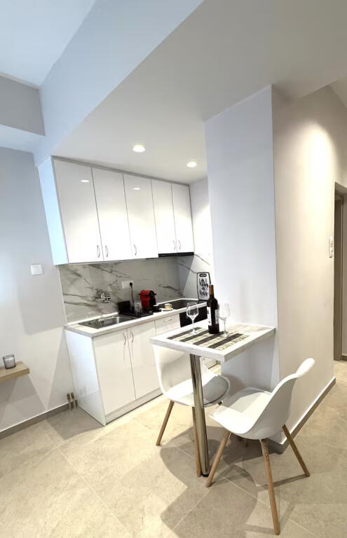 Apartament me qera 1+1 prane Shkolles Mihal Grameno (ID B2101310) Tirane