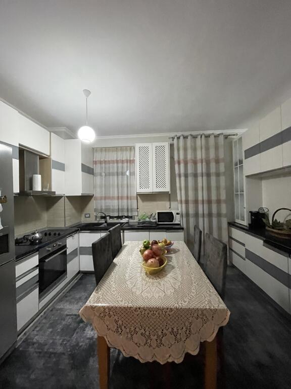 Apartment 2+1+2 for sale at Cabej Buildings, Misto Mame