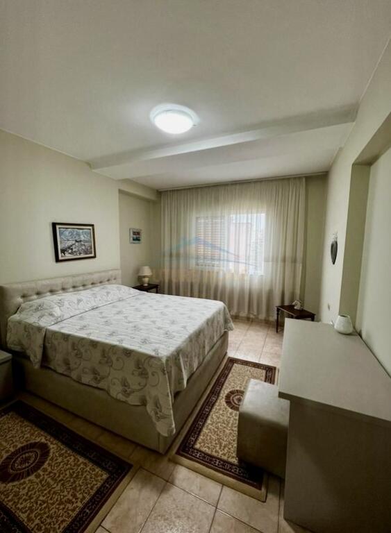 Qira, Apartament 2+1, Sheshi Wilson, Tiranë