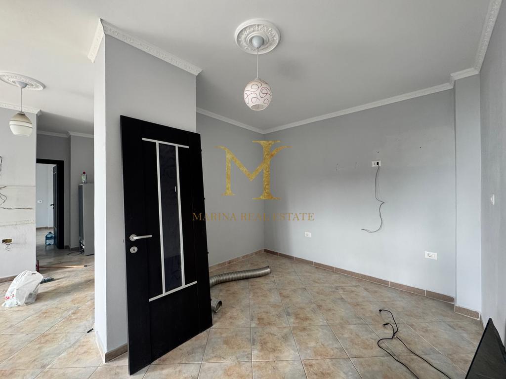Shitet Apartament 3+1+2, Durres, zona Rrota e Kuqe – Pamje nga Deti!!
