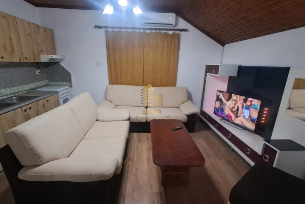 Qira, Hyrje Private, 1+1+blk,21 Dhjetori, 45,000 Lek/muaj