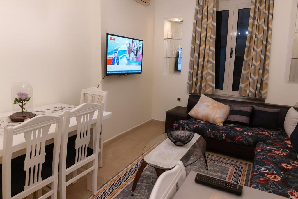 Apartament me qera 2+1