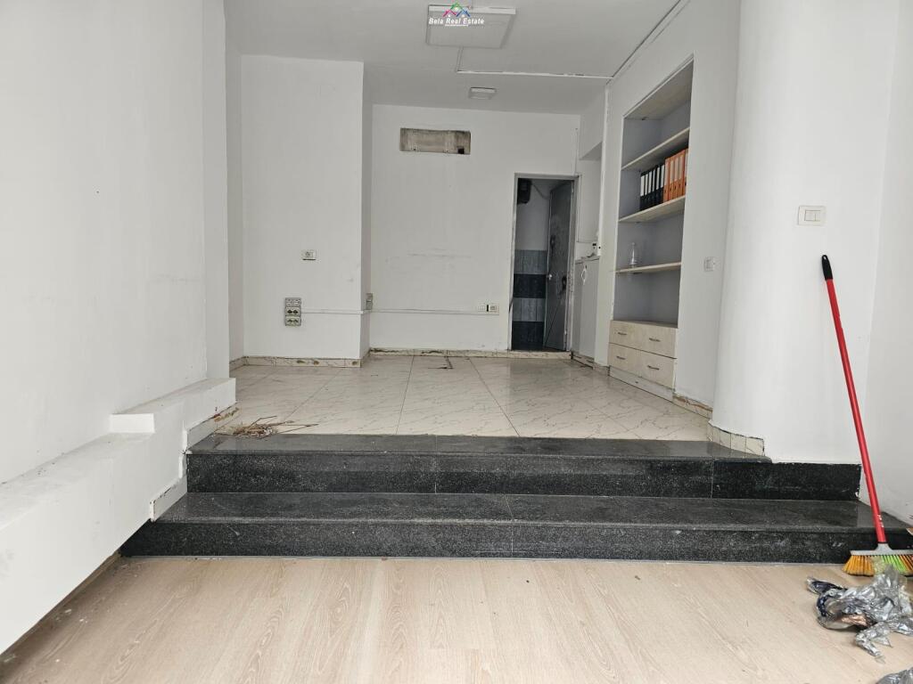 Shop for Rent at Myslym Shyri (ID BD21748) Tirana