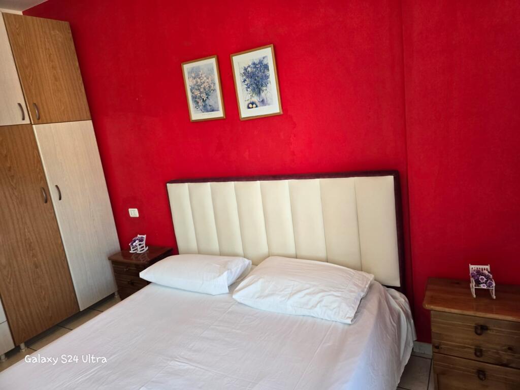 Jepet Apartament Me Qera , Ne Vlore