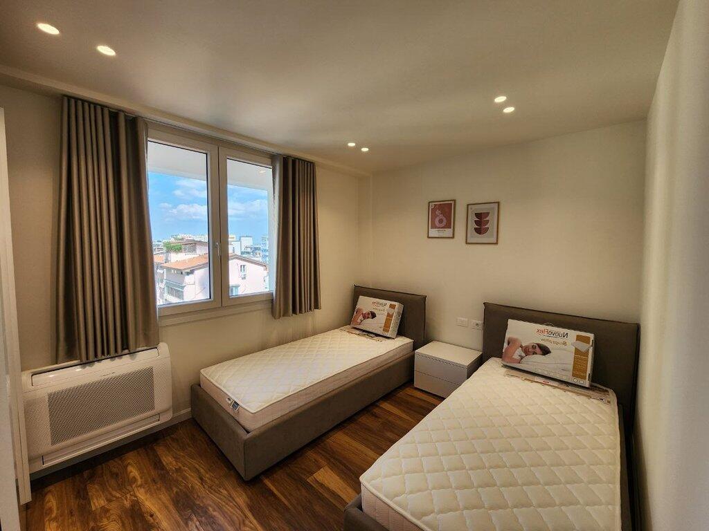 APARTAMENT DUPLEKS PER QIRA TEK SHESHI SKENDERBEJ! 1,100 € /Muaj