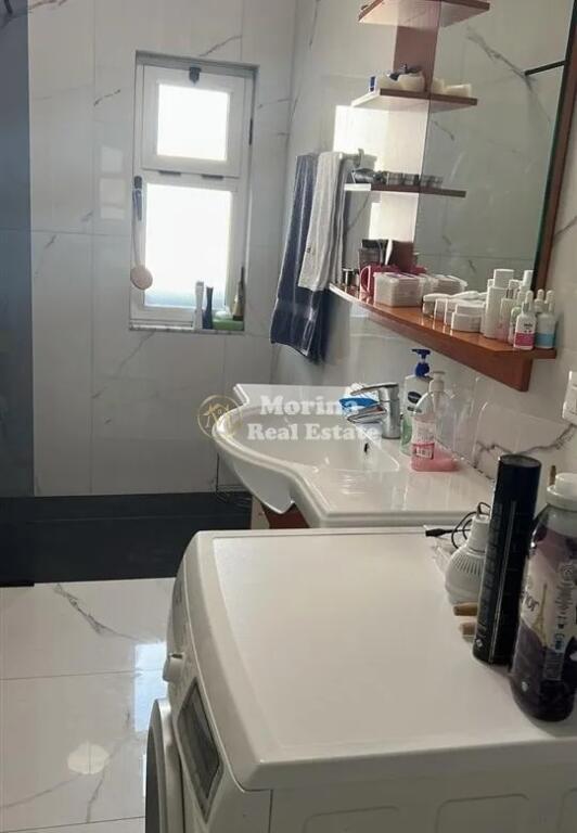 Qera, Apartament 2+1, Blloku, 800 euro/muaj