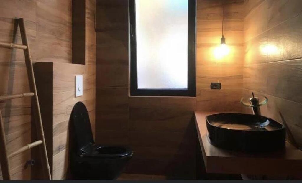 OFFICE FOR RENT 110 M2 DURRES ROAD 950 EURO