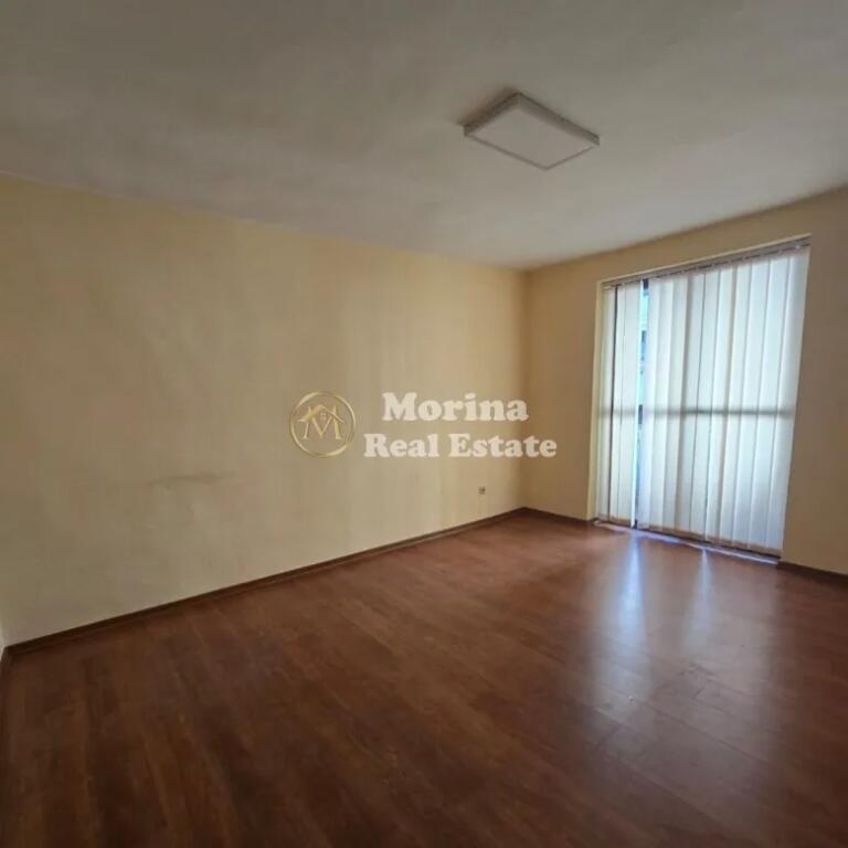 Qera, Ambient Biznesi, te Rruga Vaso Pasha, 800 Euro/Muaj