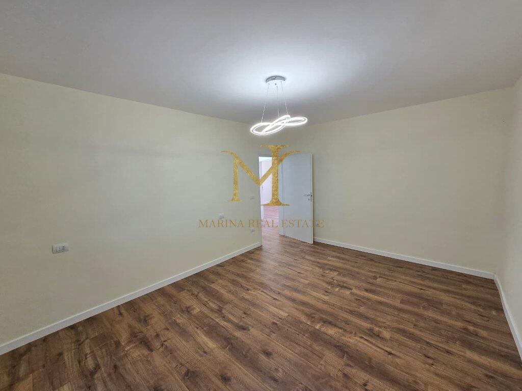 For sale, 2+1 Apartment with Separate Kitchen, Near Vala Park, Durres!!