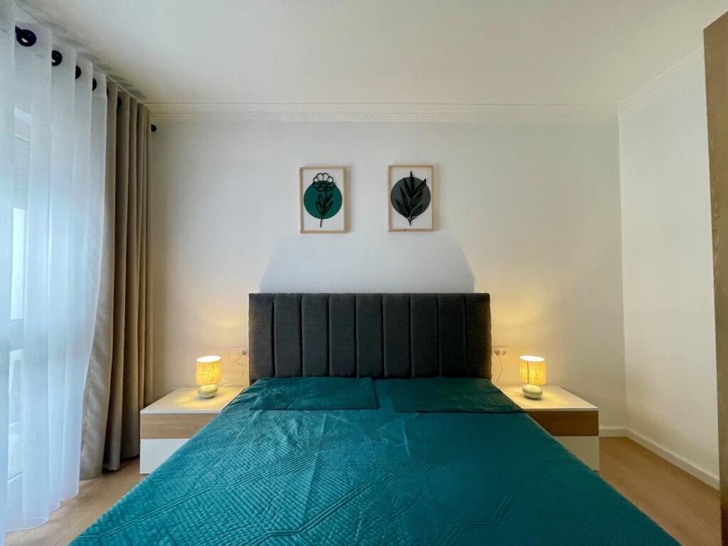 Jepet me QIRA apartament 2+1 në BLLOK, Sheshi Wilson (mbrapa LSI)