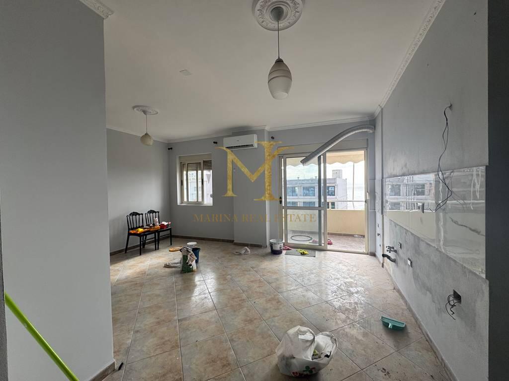 Shitet Apartament 3+1+2, Durres, zona Rrota e Kuqe – Pamje nga Deti!!