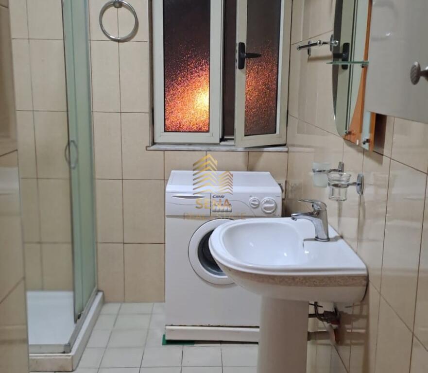 Qira, Hyrje Private, 1+1+blk,21 Dhjetori, 45,000 Lek/muaj