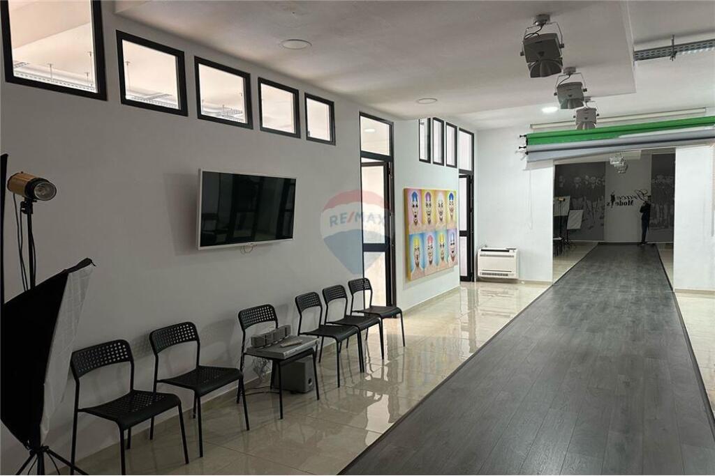 Dyqan - Për Qira - Rruga Eduard Mano, Tiranë (ID: 530491004-162)