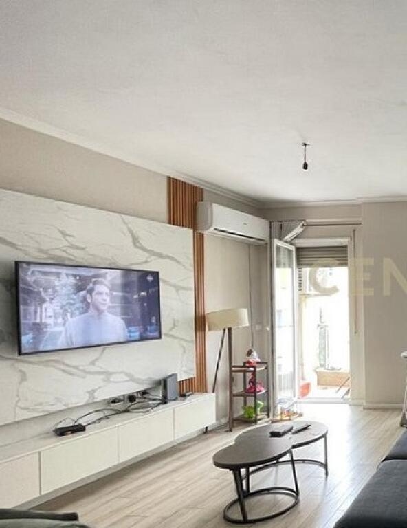 Apartment 3+1 with Veranda for Sale –🏡  Laprakë, Fusha e Sportit