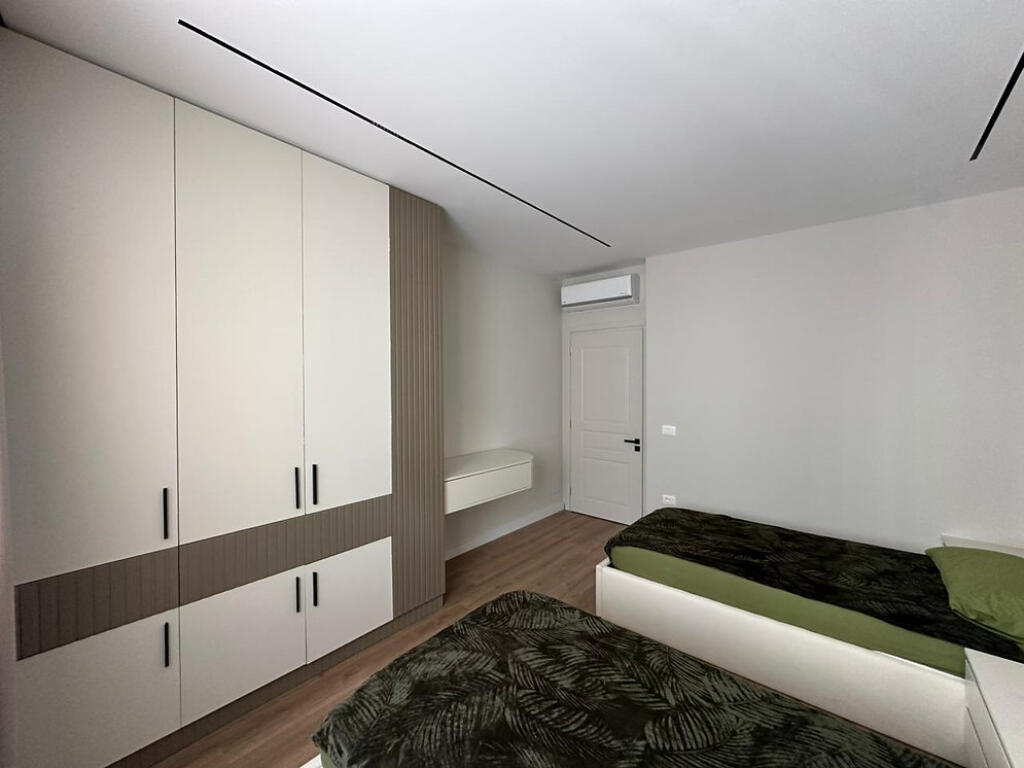 Apartament 2+1 me dy poste parkimi  per shitje tek River Residence /Astir