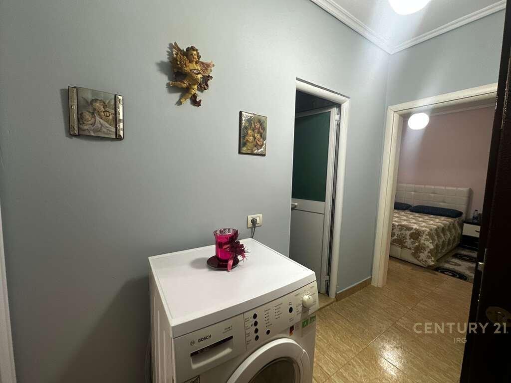 Apartament 1+1 me qera ne Kombinat!