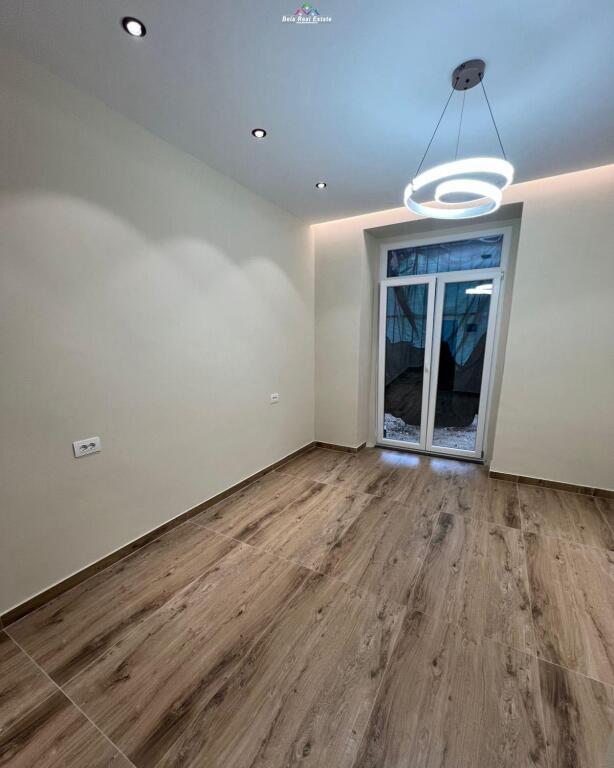 Zyre/Dyqan me Qera tek Bulevardi Gjergj Fishta (ID BZ2650) Tirane.
