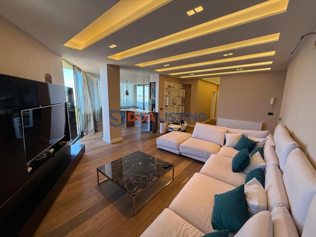 Apartment 2+1 for sale with veranda and sea view at Marina Bay, Vlore