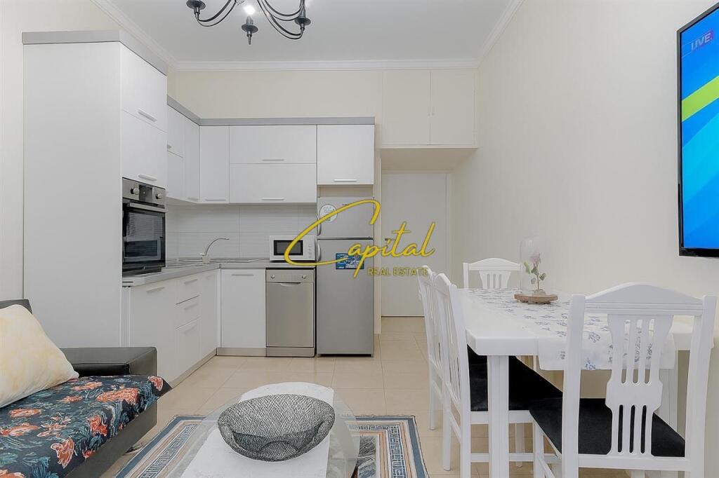 APARTAMENT ME QERA 2+1 QENDER 600 EURO