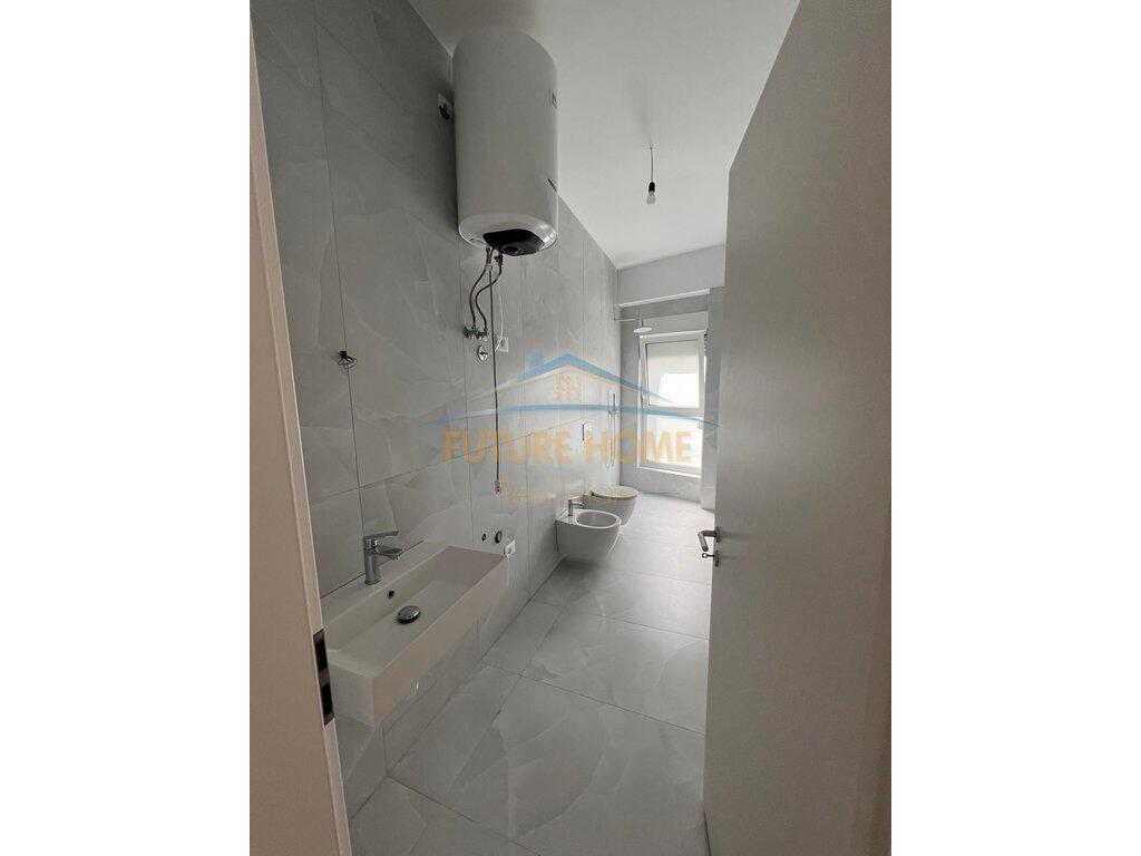 Shitet, Apartament 1+1, Ali Demi, Tiranë.