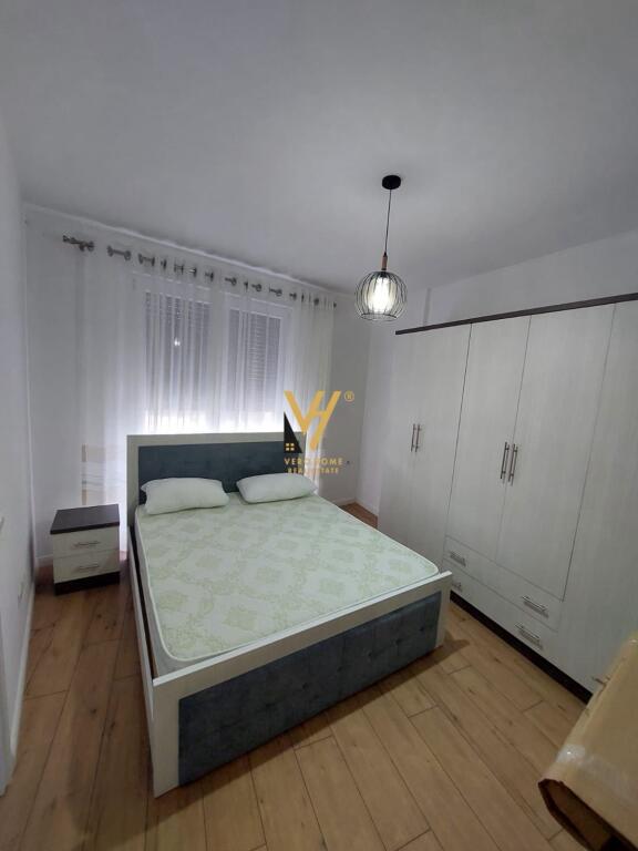 JEPET APARTAMENT 2+1+2+BLK ME QERA TE RRUGA E DIBRES 70.000 LEKE
