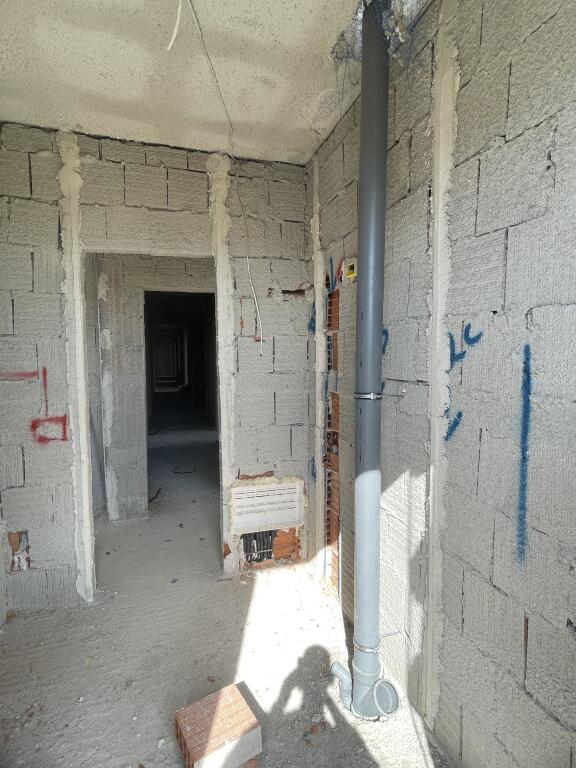 Shitet Super Apartament me Pamje Deti në Golem!