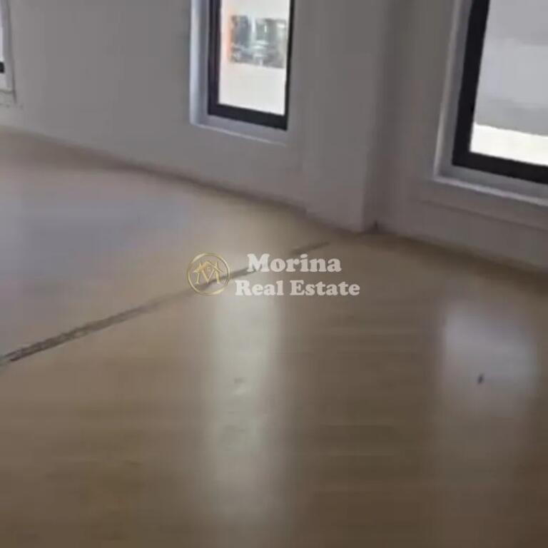 Rent, Business Premises, in Shopping Center “Torre Drini”, 1300 Euro/Month