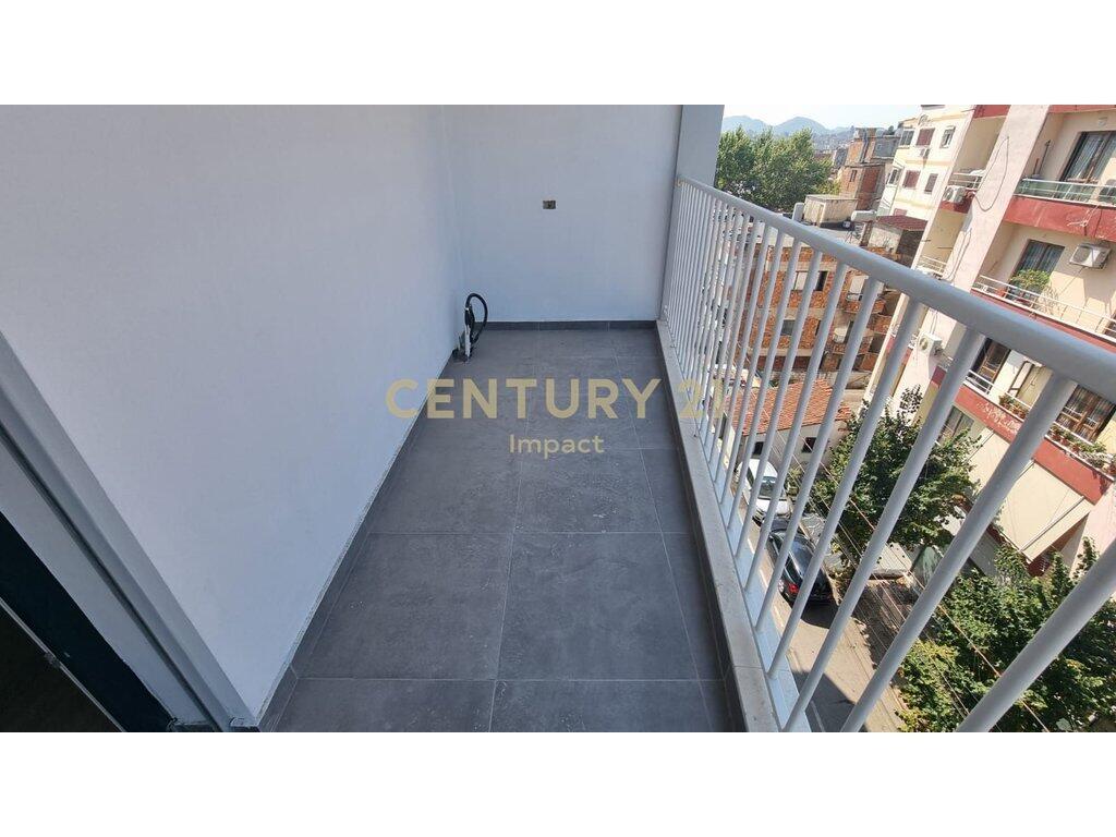 Apartament 1+1 Me Qira në Xhamlliku - 400€!