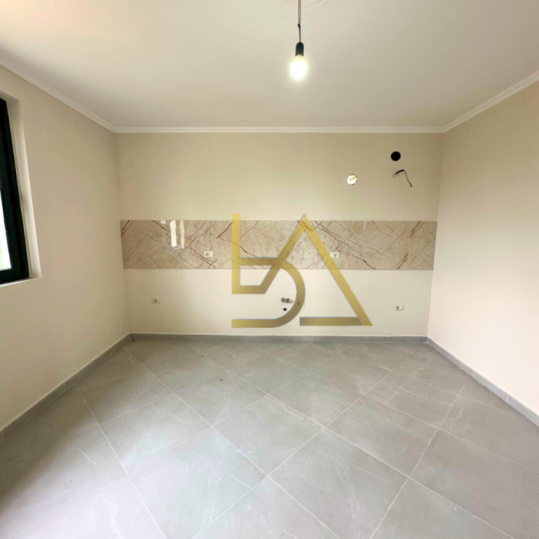 Super Okazion! – Shitet Vilë 2-Katëshe në Marqinet