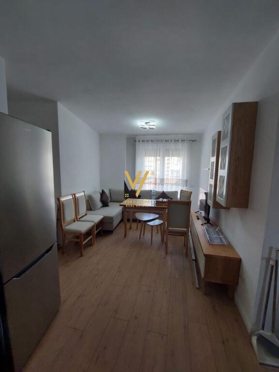 JEPET APARTAMENT 2+1+2+BLK ME QERA TE RRUGA E DIBRES 70.000 LEKE