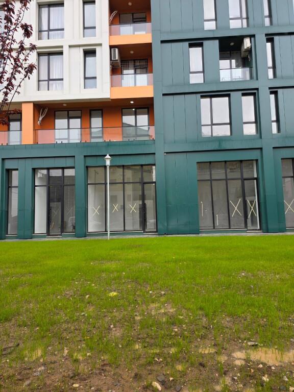 SHOP FOR SALE 45 M2 NEW BOULEVARD 195,000 EURO