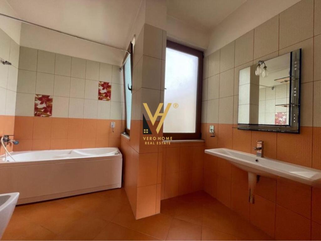 JEPET VILE INDIVIDUALE ME QIRA TE KODRA E PRIFTIT 1.300 EURO