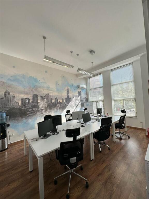 OFFICE FOR RENT 180 M2 BLLOK 4000 EURO