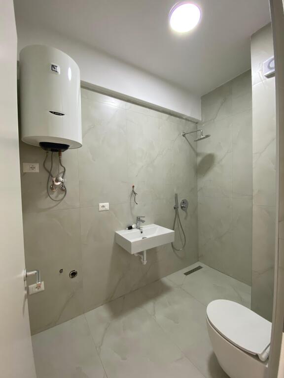 SHITET, APARTAMENT 1+1, FRESKU, TIRANE # 530581008-42