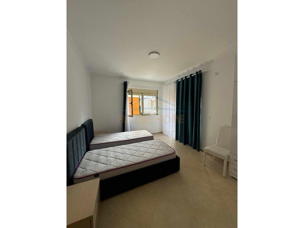 Shitet, Apartament 2+1, Liqeni i Thate, Tiranë.