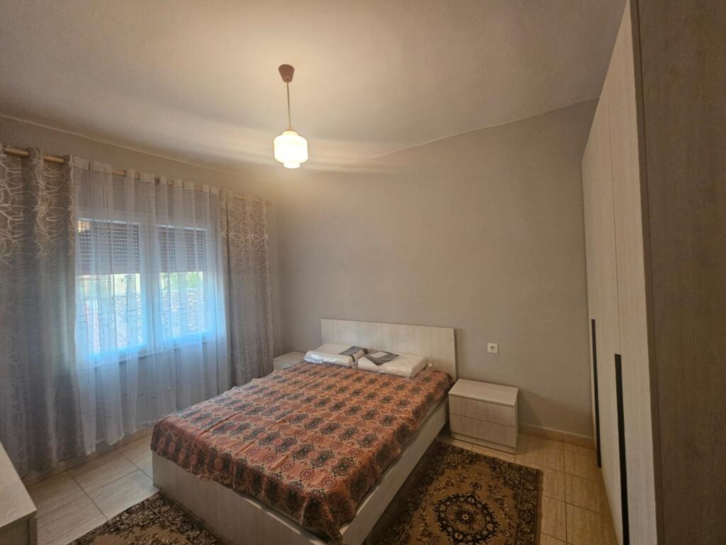 Apartament 2+1 per qera tek Rruga e Durresit!