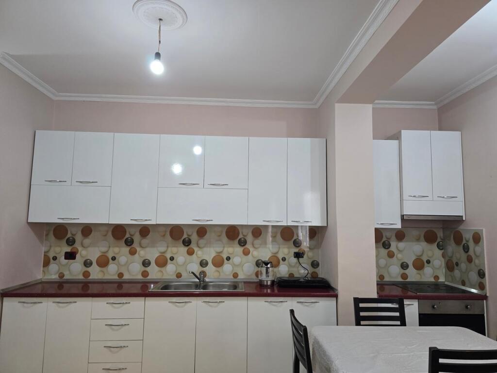Jepet Apartament Me Qera , Ne Vlore