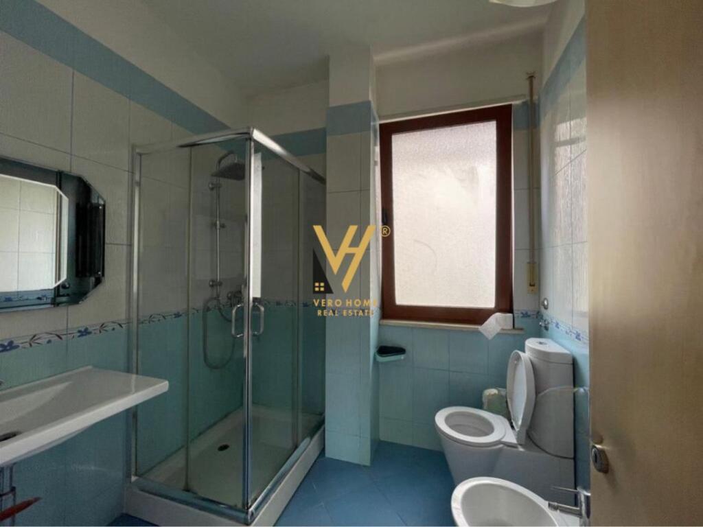 JEPET VILE INDIVIDUALE ME QIRA TE KODRA E PRIFTIT 1.300 EURO