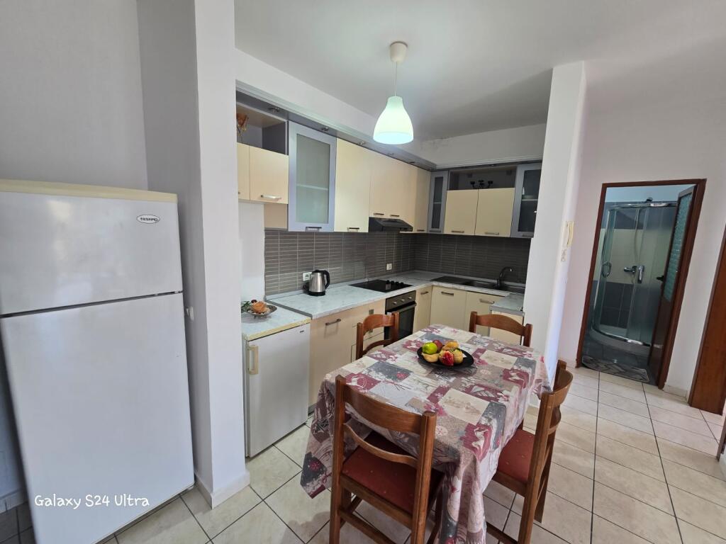 Jepet Apartament Me Qera , Ne Vlore
