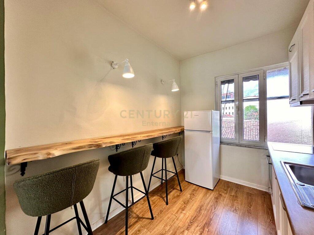 Apartament për qira 2+1 në Rrugën e Durrësit